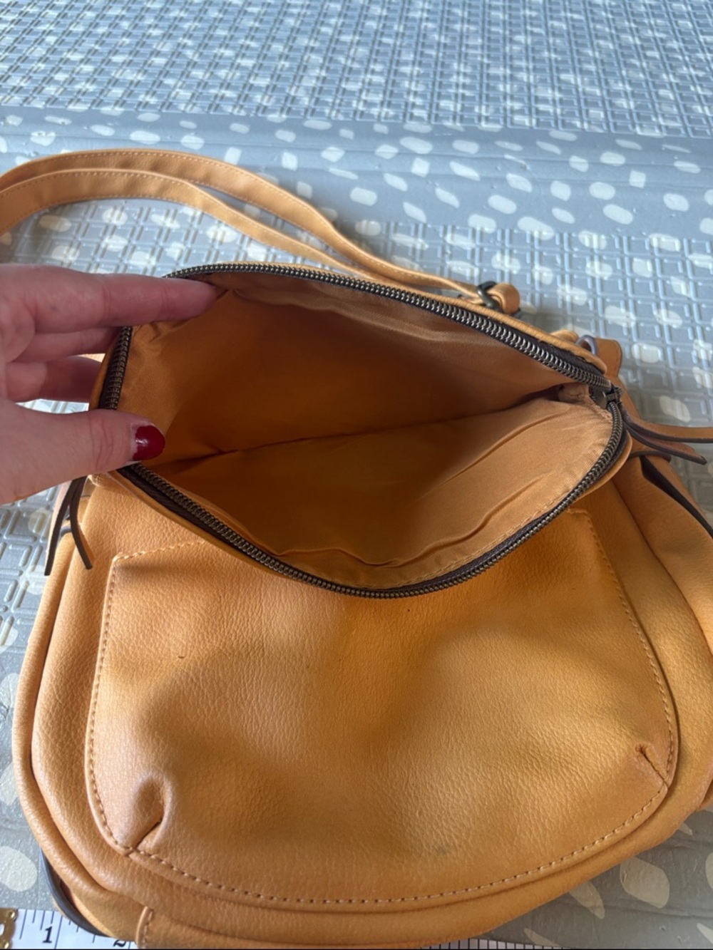 Mustard Yellow Purse - Picture 5 of 12